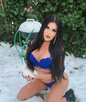 💋 милый гость! Я индивидуалка, и я та, кого ты так долго искал... Я — креативная и нежная леди, которая готова доставить тебе незабываемый опыт. Живу в Москве, так что если ты здесь, давай наслаждаться этим волшебным городом вместе.
Я предлагаю широкий спектр услуг, чтобы удовлетворить твои самые сокровенные фантазии. Будь то романтическое свидание, страстный эскорт или незабываемая ночь вместе — со мной ты найдешь все, что искал.
Мои клиенты всегда остаются довольными и возвращаются ко мне снова и снова. Они говорят, что я умею расслабить и порадовать их, предлагая комфорт и индивидуальный подход. Мои фото говорят сами за себя, и я гарантирую, что вы не останетесь равнодушным.
Возьми смелость в свои руки и дай себе возможность испытать незабываемое приключение со мной. Я готова оживить твои фантазии и сделать твои мечты реальностью. Не упускай шанс и свяжись со мной прямо сейчас. Жду тебя, чтобы создать незабываемые моменты вместе! 💖 Мария
